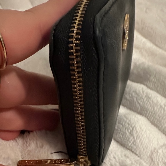 Tory Burch Black Leather Wallet - Picture 4 of 6